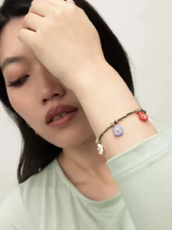 Anemone flower beaded bracelet><noscript><img width=