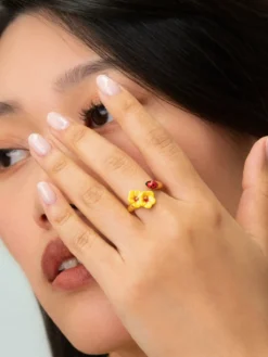 Bague FacetoFace hibiscus et coccinelle>NACH BIJOUX Discount
