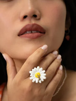 Bague maxi marguerite et pampille abeille>NACH BIJOUX Outlet