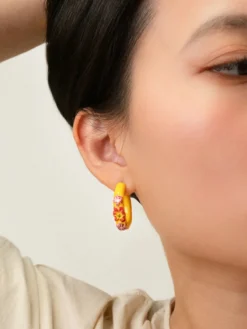 Boucles d’oreilles créoles jaunes à fleurs>NACH BIJOUX Sale