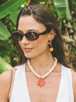 Boucles d’oreilles pendantes perroquet volant et hibiscus><noscript><img width=