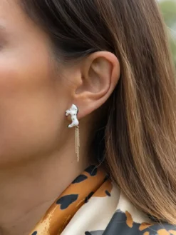 Boucles d’oreilles pendantes cheval blanc et chaînes>NACH BIJOUX Sale