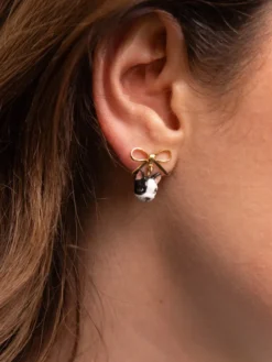 Boucles d'oreilles puces - chien Bulldog Français et nœud>NACH BIJOUX Discount