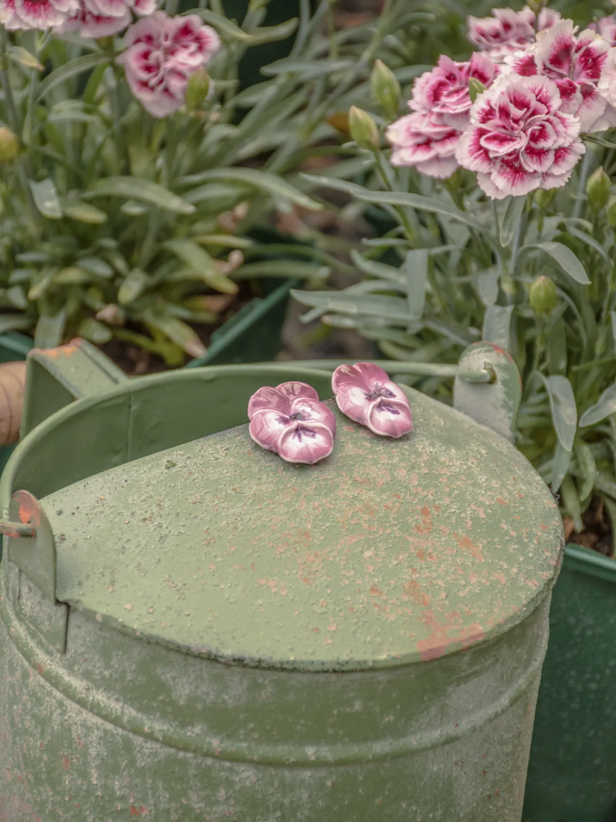 Boucles d'oreilles puces - Fleur pensée>NACH BIJOUX