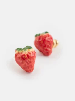 Boucles d'oreilles puces - fraise><noscript><img width=