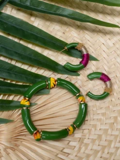 Boucles d'oreilles vert ethnique><noscript><img width=