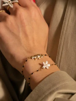 Bracelet with pearls and white flower>NACH BIJOUX Best