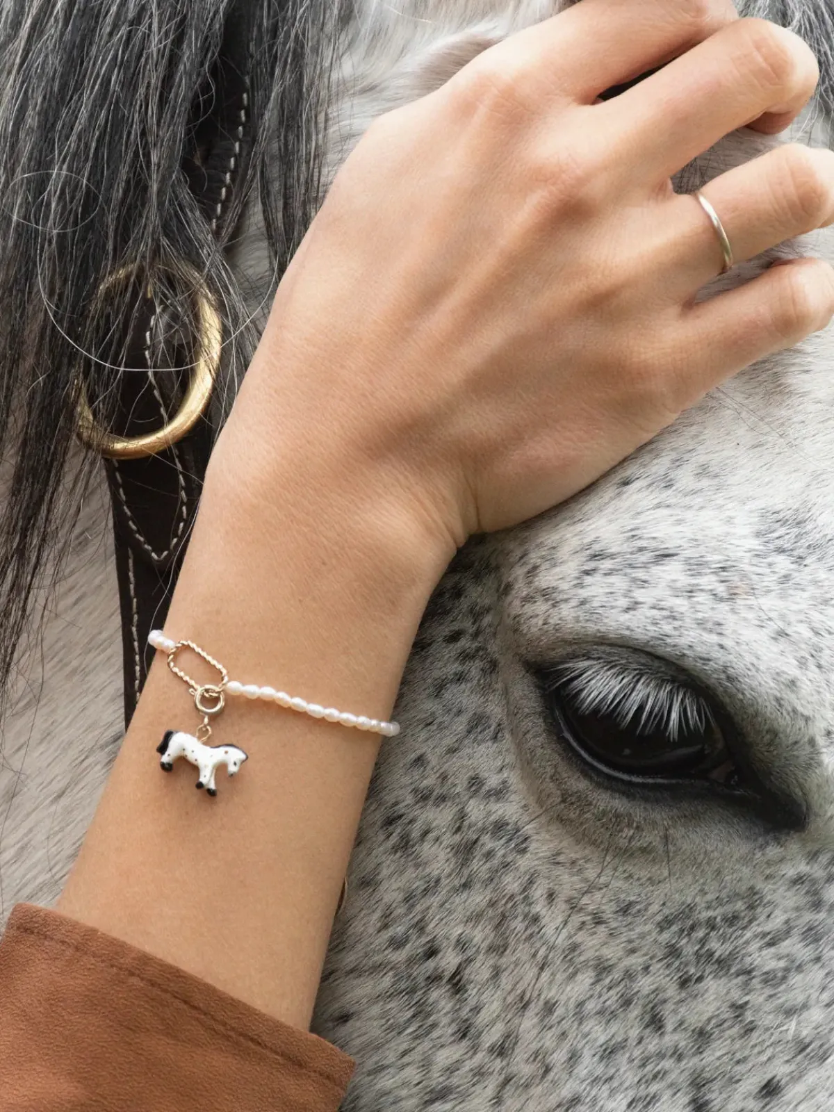 Charm's cheval blanc>NACH BIJOUX Hot