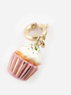 Charm's cupcake><noscript><img width=
