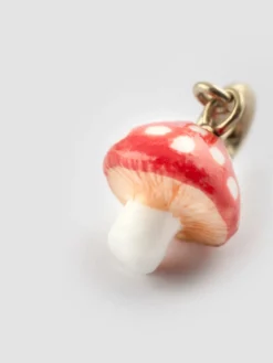 Charm's mushroom><noscript><img width=