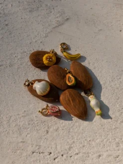 Charm's papaya><noscript><img width=