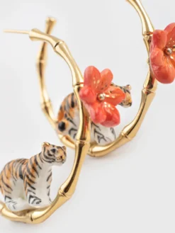 Créoles en bambou tigre et fleur><noscript><img width=