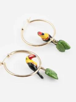 Créoles rondes toucan et feuilles><noscript><img width=