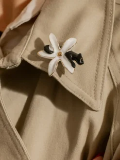 Erine flower and panther pin><noscript><img width=