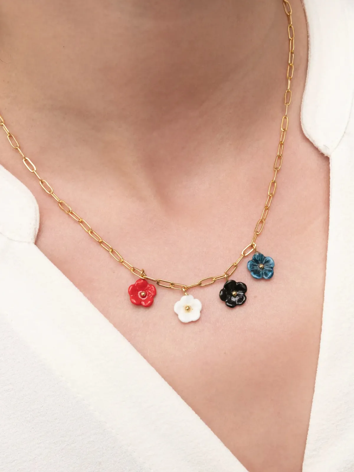 Flower necklace>NACH BIJOUX New