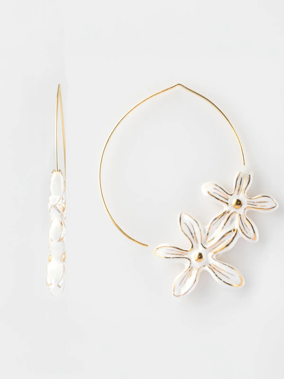 Grandes créoles fleurs d'Erine blanche>NACH BIJOUX Outlet