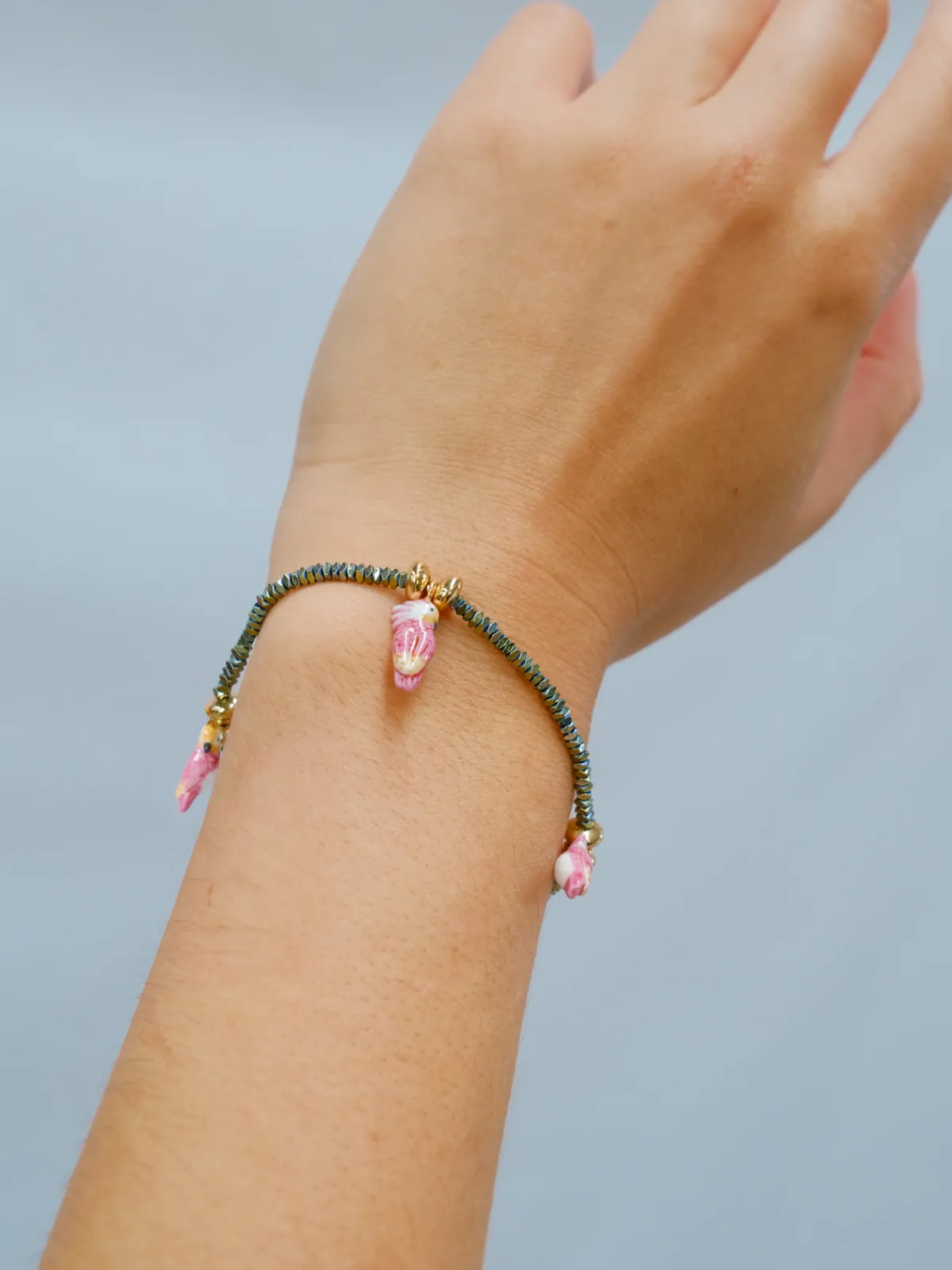 hematite bead and cockatoo bracelet>NACH BIJOUX Sale