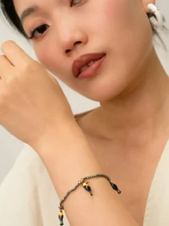 hematite bead and toucan bracelet><noscript><img width=