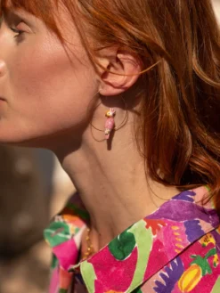 Large pink cockatoo hoop earrings>NACH BIJOUX Outlet