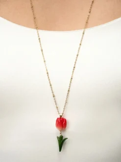Long red tulip necklace><noscript><img width=