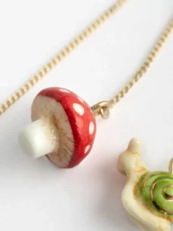 Longues boucles d'oreilles champignon et escargot><noscript><img width=