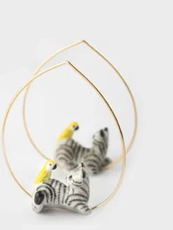 Moyennes créoles chat tabby et oiseau><noscript><img width=
