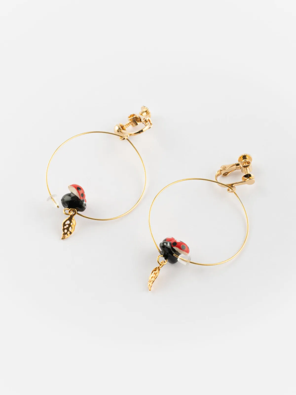 Moyennes créoles à clip feuille et coccinelle>NACH BIJOUX Outlet