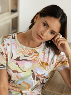 Olga T-shirt - Indomitable><noscript><img width=
