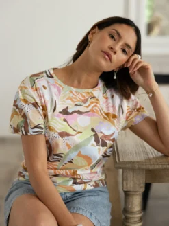Olga T-shirt - Indomitable><noscript><img width=