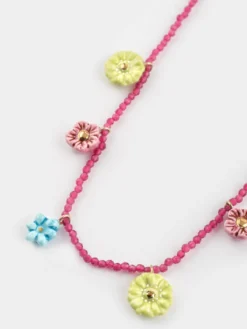 Pearl and flower necklace><noscript><img width=