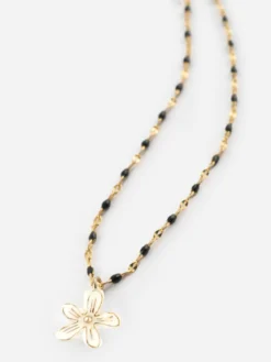 Pearl necklace and white Erine flower>NACH BIJOUX