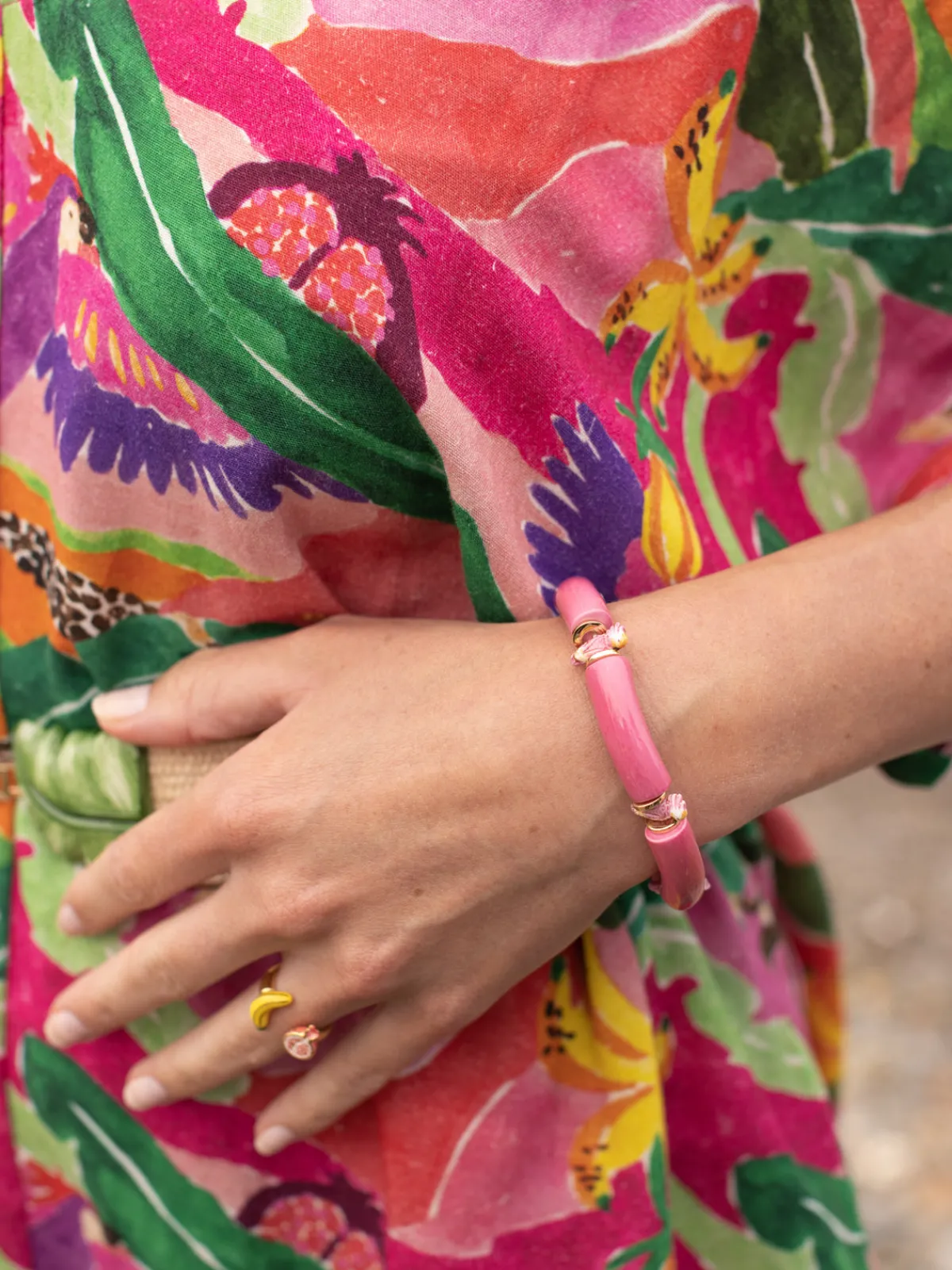 Pink cockatoo pearl bracelet>NACH BIJOUX