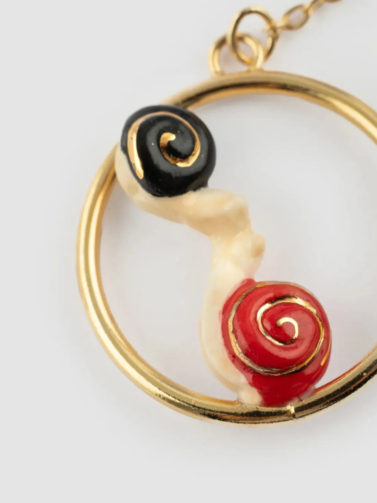 round necklace of snails in love>NACH BIJOUX Online