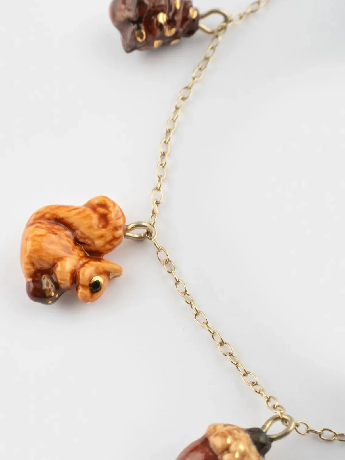 Squirrel, acorn and pine cone necklace>NACH BIJOUX Best