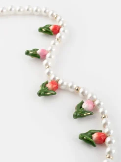 Tulip and pearl necklace><noscript><img width=