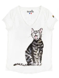 Victor cat T-shirt><noscript><img width=