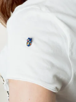 Victor T-shirt - sitting cheetah><noscript><img width=